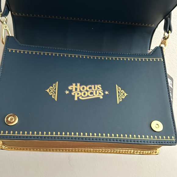 Loungefly Disney Glow In The Dark Hocus Pocus Book Crossbody Bag - Picture 8 of 11